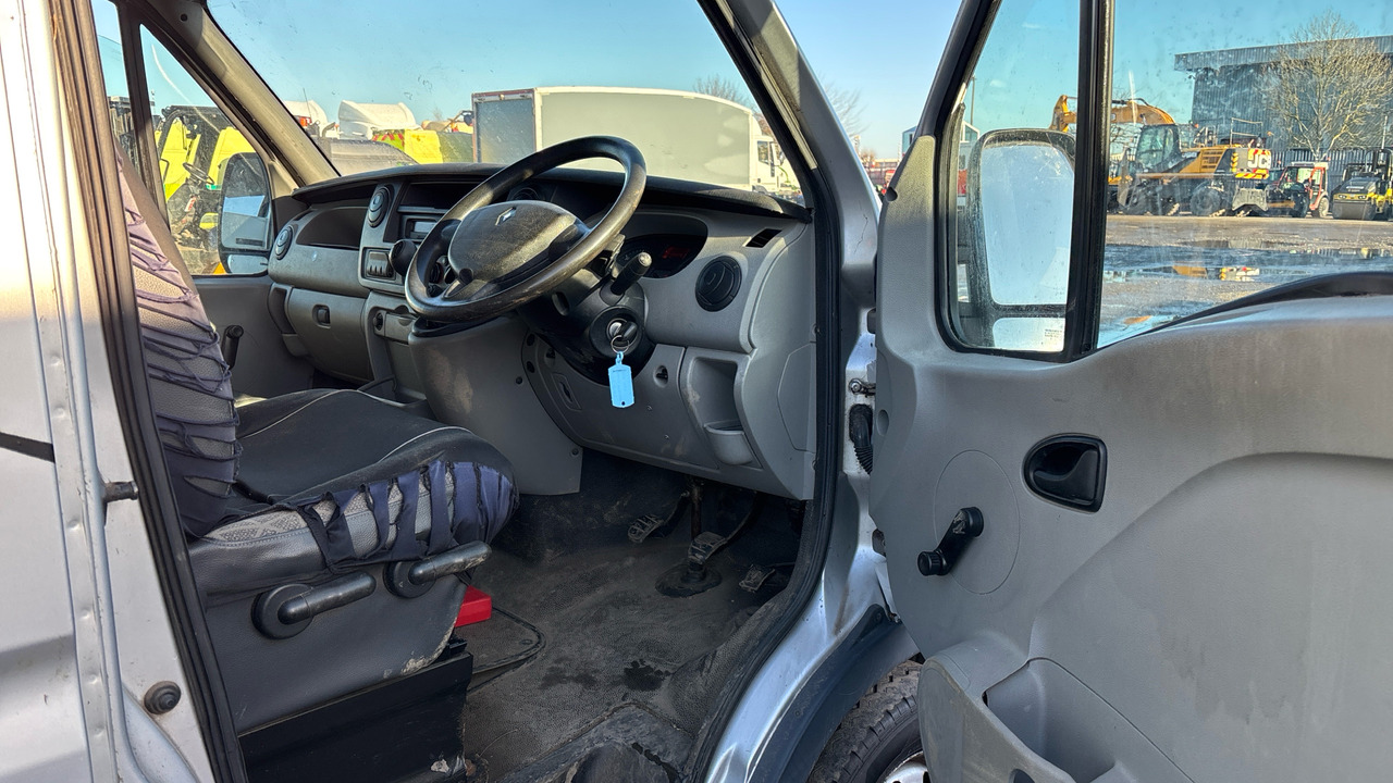 RENAULT MASTER LH35 DCi 120PS - Коневоз: фото 5 RENAULT MASTER LH35 DCi 120PS - Коневоз: фото 5