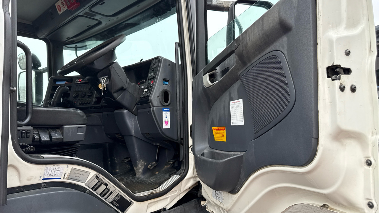 SCANIA P 450 - Грузовик бортовой/ Платформа, Автоманипулятор: фото 5 SCANIA P 450 - Грузовик бортовой/ Платформа, Автоманипулятор: фото 5