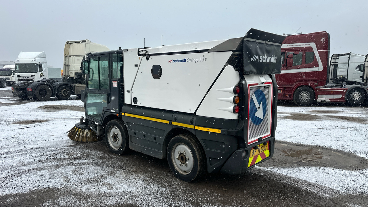 SCHMIDT SWINGO 200 - Подметально-уборочная машина: фото 3 SCHMIDT SWINGO 200 - Подметально-уборочная машина: фото 3