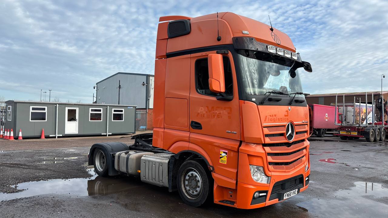 MERCEDES-BENZ ACTROS 1845 - Тягач: фото 1 MERCEDES-BENZ ACTROS 1845 - Тягач: фото 1