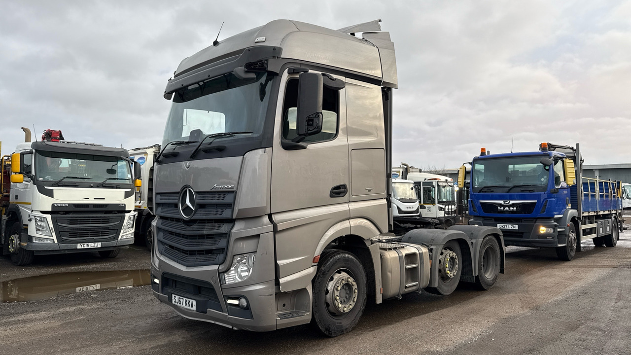 MERCEDES-BENZ ACTROS - Тягач: фото 2 MERCEDES-BENZ ACTROS - Тягач: фото 2