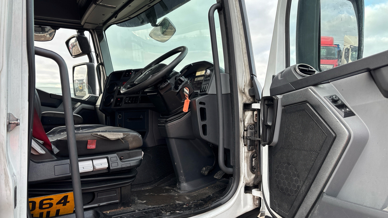 RENAULT T 460 - Тягач: фото 5 RENAULT T 460 - Тягач: фото 5