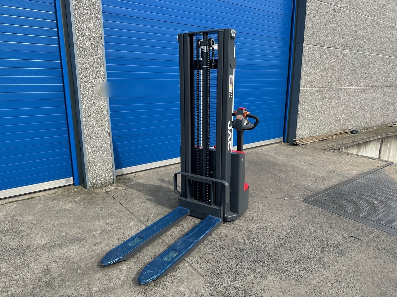 JAC CDD15 - Штабелер: фото 3 JAC CDD15 - Штабелер: фото 3