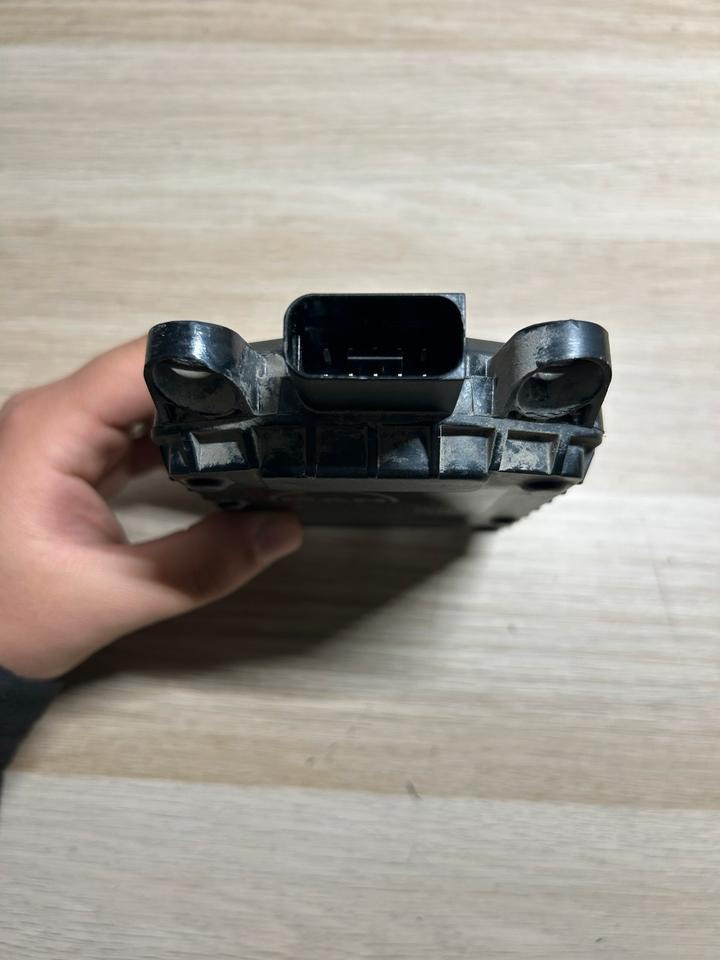 MAN EU6 Radarsensor / Distance Radarsensor 81.27610-0037 - Сенсор для Грузовиков: фото 4 MAN EU6 Radarsensor / Distance Radarsensor 81.27610-0037 - Сенсор для Грузовиков: фото 4