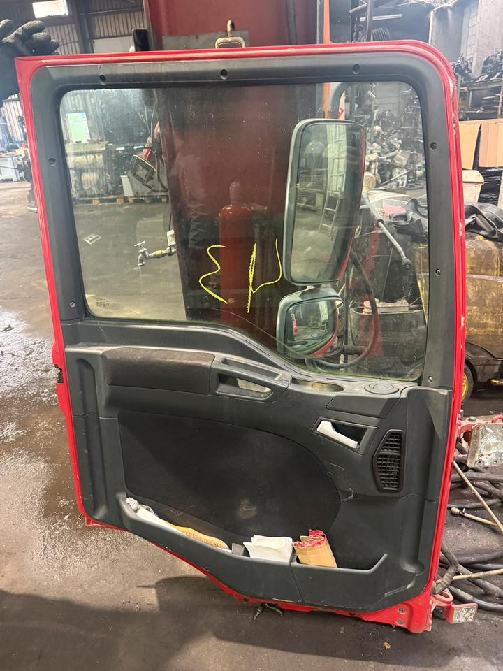 MAN TGL Fahrertür Rot Spiegel Innenverkleidung - Дверь и запчасти для Грузовиков: фото 2 MAN TGL Fahrertür Rot Spiegel Innenverkleidung - Дверь и запчасти для Грузовиков: фото 2