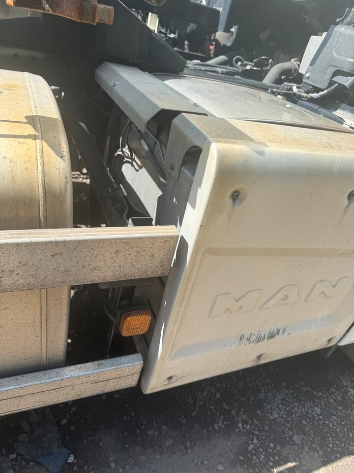 MAN TGX EU6 Katalysator / Auspuff 81.151036131 - Катализатор для Грузовиков: фото 3 MAN TGX EU6 Katalysator / Auspuff 81.151036131 - Катализатор для Грузовиков: фото 3