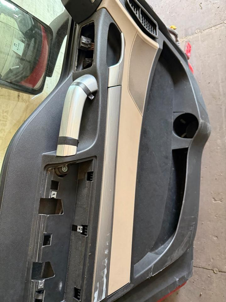 MAN TGX Fahrertür Rot Spiegel Innenverkleidung LN 63 - Дверь и запчасти для Грузовиков: фото 5 MAN TGX Fahrertür Rot Spiegel Innenverkleidung LN 63 - Дверь и запчасти для Грузовиков: фото 5