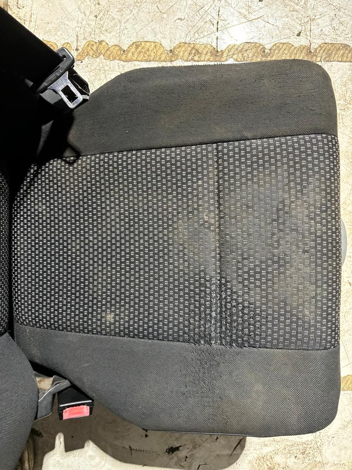 Mercedes Atego 3 Fahrersitz mit Luft - Сиденье для Грузовиков: фото 3 Mercedes Atego 3 Fahrersitz mit Luft - Сиденье для Грузовиков: фото 3