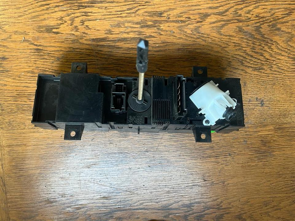 VW Crafter Klimabedienteil Klima Heizung 5HB009182 - Отопление/ Вентиляция для Грузовиков: фото 4 VW Crafter Klimabedienteil Klima Heizung 5HB009182 - Отопление/ Вентиляция для Грузовиков: фото 4