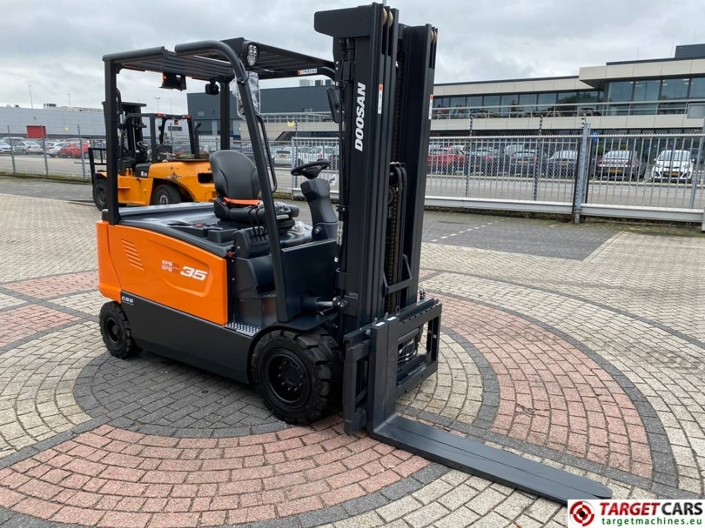Doosan B35X-7 Plus Electric Forklift 3.5T Triplex-482cm - Электропогрузчик: фото 3 Doosan B35X-7 Plus Electric Forklift 3.5T Triplex-482cm - Электропогрузчик: фото 3