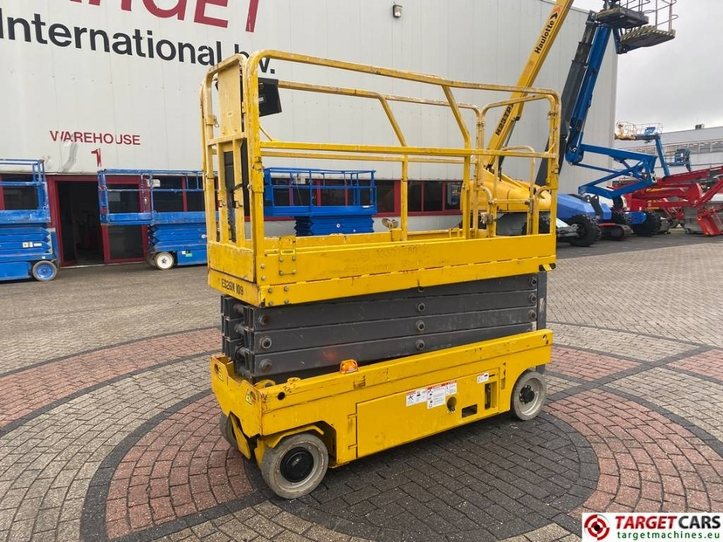 GMG 2632-ED Electric Scissor Work Lift 983cm - Ножничный подъемник: фото 1 GMG 2632-ED Electric Scissor Work Lift 983cm - Ножничный подъемник: фото 1