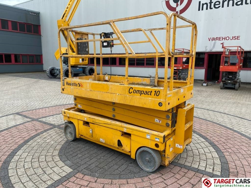 Haulotte Compact 10 Electric Scissor Work Lift 1015cm - Ножничный подъемник: фото 4 Haulotte Compact 10 Electric Scissor Work Lift 1015cm - Ножничный подъемник: фото 4