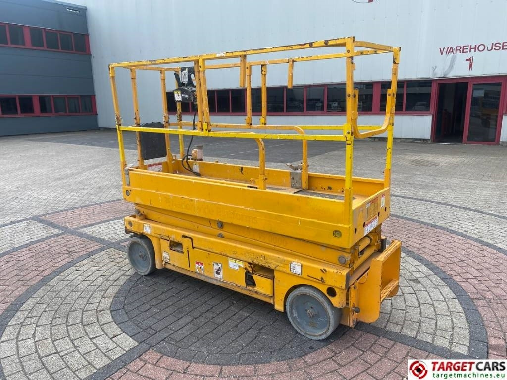 Haulotte Compact 8 Electric Scissor Work Lift 818cm - Ножничный подъемник: фото 4 Haulotte Compact 8 Electric Scissor Work Lift 818cm - Ножничный подъемник: фото 4