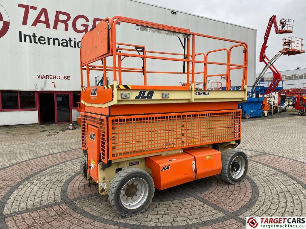JLG 4069LE Electric Scissor Work Lift 1419cm - Ножничный подъемник: фото 1 JLG 4069LE Electric Scissor Work Lift 1419cm - Ножничный подъемник: фото 1