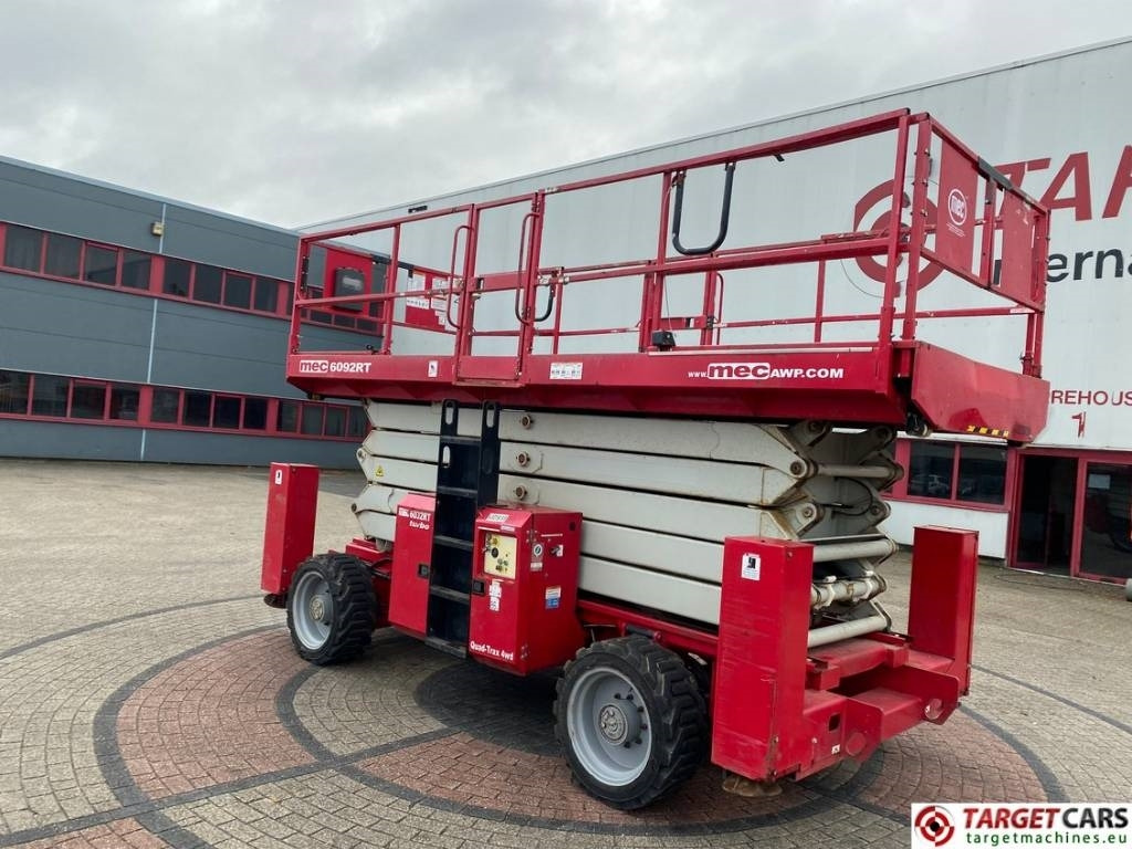 MEC 6092RT Diesel 4x4 Scissor Work Lift 2020cm - Ножничный подъемник: фото 4 MEC 6092RT Diesel 4x4 Scissor Work Lift 2020cm - Ножничный подъемник: фото 4