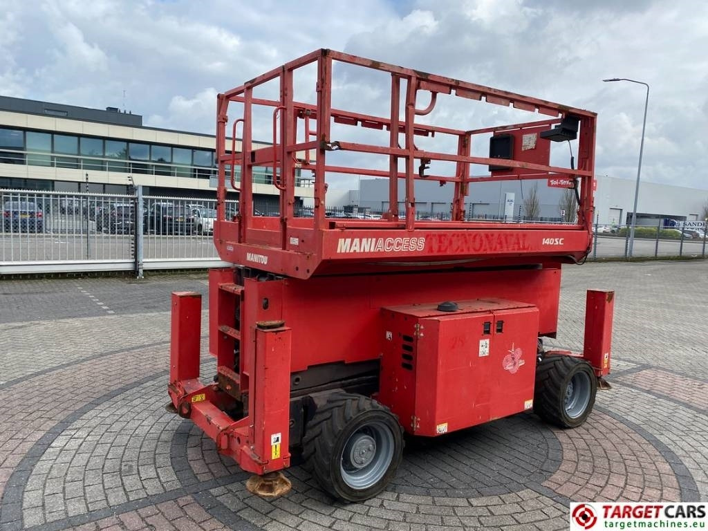 Manitou 140SC Diesel 4x4 Scissor Work Lift 1412cm - Ножничный подъемник: фото 3 Manitou 140SC Diesel 4x4 Scissor Work Lift 1412cm - Ножничный подъемник: фото 3