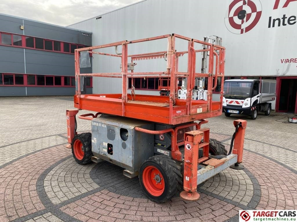 SkyJack SJ6826 RT Diesel 4x4 Scissor Work Lift 992cm - Ножничный подъемник: фото 4 SkyJack SJ6826 RT Diesel 4x4 Scissor Work Lift 992cm - Ножничный подъемник: фото 4