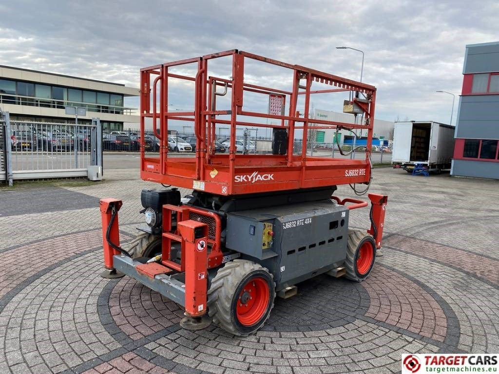 SkyJack SJ6832RTE HyBrid 4x4 Scissor Work Lift 1180cm - Ножничный подъемник: фото 3 SkyJack SJ6832RTE HyBrid 4x4 Scissor Work Lift 1180cm - Ножничный подъемник: фото 3