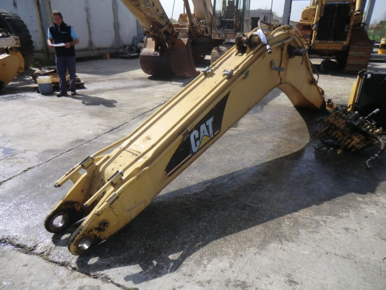 Caterpillar 317B LN Braccio con perni - Стрела для Строительной техники: фото 3 Caterpillar 317B LN Braccio con perni - Стрела для Строительной техники: фото 3