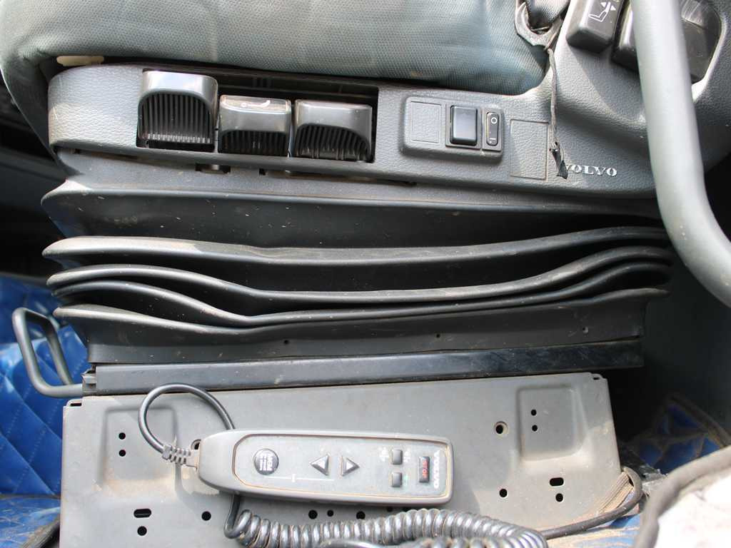 Тягач Volvo FHL 3C, EURO 5EEV, 6X4, CRANAB TZ12.2 HYDRAULIC ARM: фото 12 Тягач Volvo FHL 3C, EURO 5EEV, 6X4, CRANAB TZ12.2 HYDRAULIC ARM: фото 12