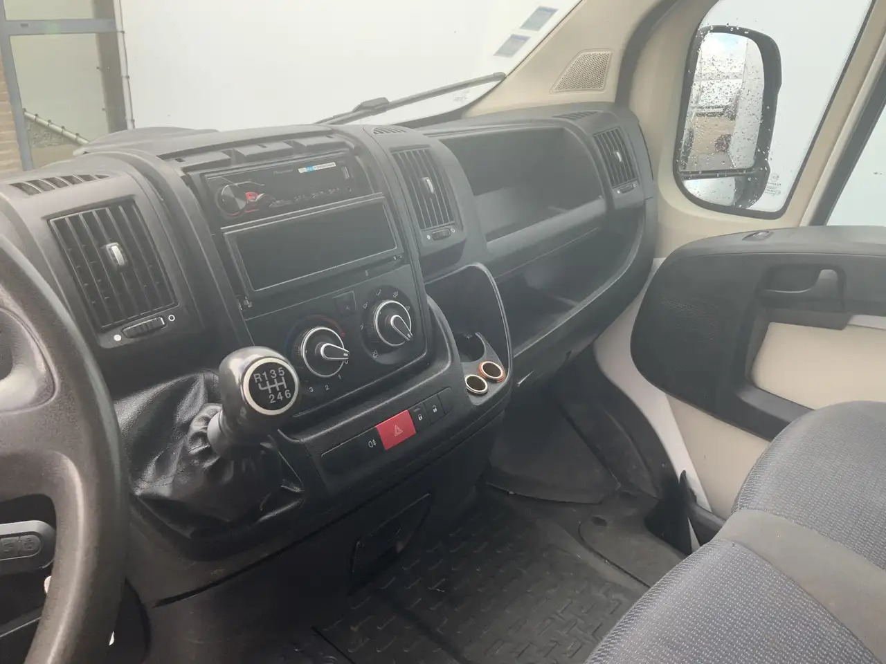 Citroen Jumper 35 2.2 HDI L4H3 Maxi (motor lampje brand !!) Airco - Цельнометаллический фургон: фото 5 Citroen Jumper 35 2.2 HDI L4H3 Maxi (motor lampje brand !!) Airco - Цельнометаллический фургон: фото 5