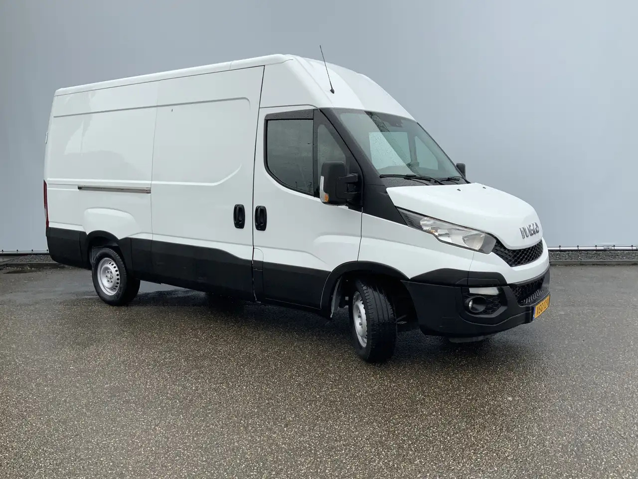 Iveco Daily 35S13V 2.3 352 H2 L3 Airco 3 Zits Opstap Euro 5 - Цельнометаллический фургон: фото 2 Iveco Daily 35S13V 2.3 352 H2 L3 Airco 3 Zits Opstap Euro 5 - Цельнометаллический фургон: фото 2