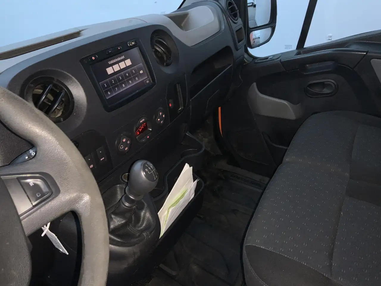 Opel Movano 2.3 CDTI BiTurbo L2H3 Start/Stop Airco 3 Zits Trek - Цельнометаллический фургон: фото 5 Opel Movano 2.3 CDTI BiTurbo L2H3 Start/Stop Airco 3 Zits Trek - Цельнометаллический фургон: фото 5