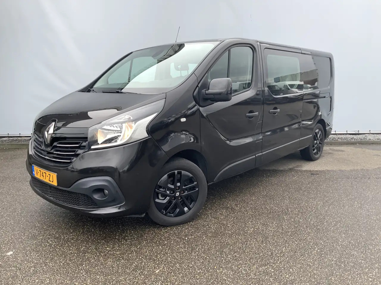 Renault Trafic 1.6 dCi T29 L2H1 Dub Cab 5 Zits Airco Cruise Navi - Грузопассажирский фургон: фото 1 Renault Trafic 1.6 dCi T29 L2H1 Dub Cab 5 Zits Airco Cruise Navi - Грузопассажирский фургон: фото 1