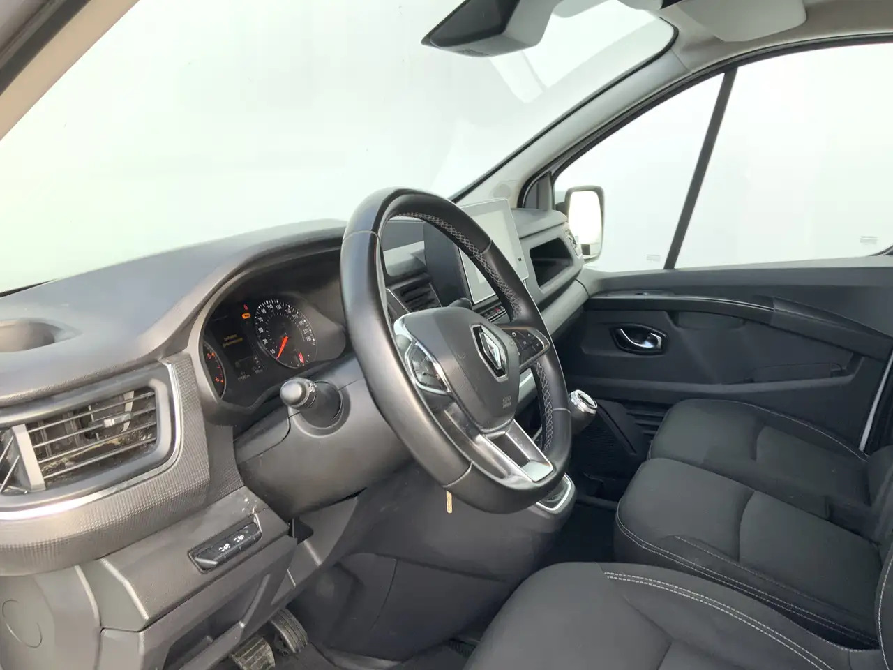 Renault Trafic 2.0 dCi 130 T30 L2H1 Work Edition Airco Cruise Nav - Цельнометаллический фургон: фото 5 Renault Trafic 2.0 dCi 130 T30 L2H1 Work Edition Airco Cruise Nav - Цельнометаллический фургон: фото 5