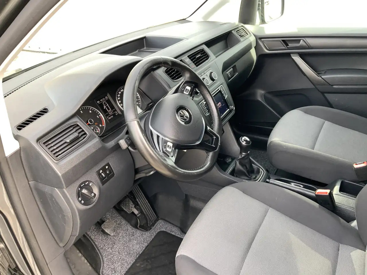 Volkswagen Caddy 2.0 TDI L2H1 BMT Maxi Exclusive Edtion Airco Navi - Легковой фургон: фото 5 Volkswagen Caddy 2.0 TDI L2H1 BMT Maxi Exclusive Edtion Airco Navi - Легковой фургон: фото 5