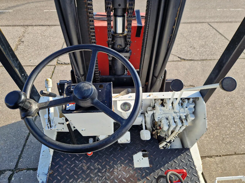 Yale 4.5 ton elektrisch triplomast - Электропогрузчик: фото 5 Yale 4.5 ton elektrisch triplomast - Электропогрузчик: фото 5