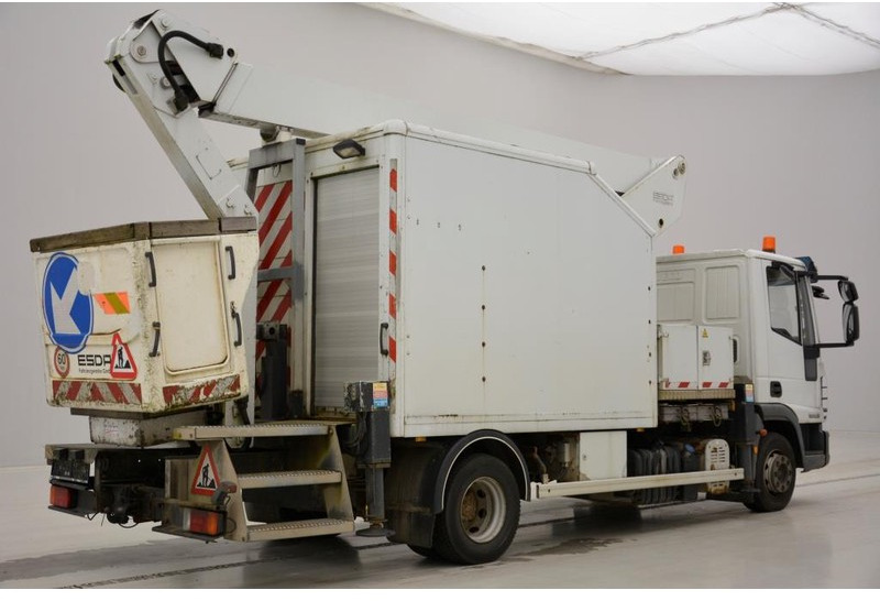 Iveco Eurocargo 120E18 - Грузовик с подъемником: фото 5 Iveco Eurocargo 120E18 - Грузовик с подъемником: фото 5