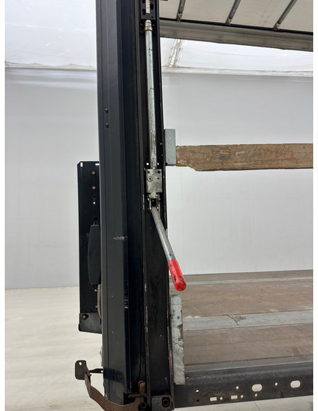 Kögel Tautliner - Тентованный полуприцеп: фото 2 Kögel Tautliner - Тентованный полуприцеп: фото 2