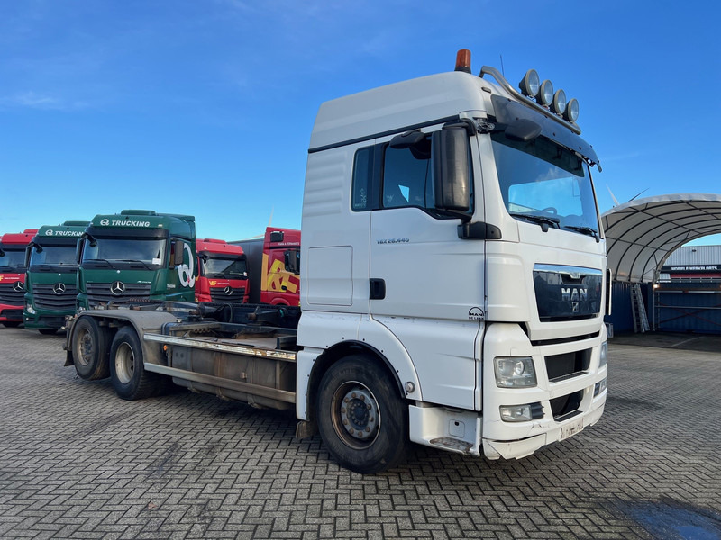 MAN TGX 26.440 - 6x2 - Тросовый мультилифт: фото 3 MAN TGX 26.440 - 6x2 - Тросовый мультилифт: фото 3