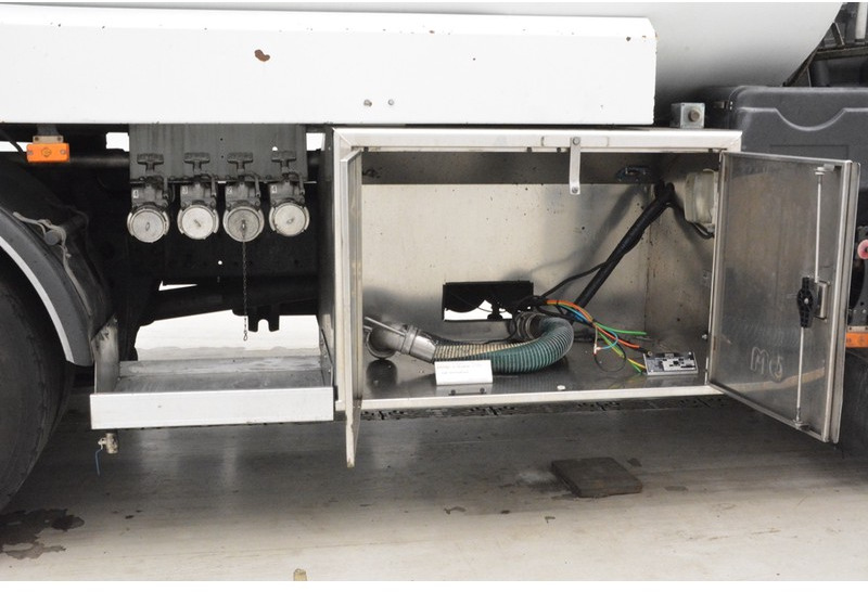 Renault Premium 270 DCi - Грузовик-цистерна: фото 4 Renault Premium 270 DCi - Грузовик-цистерна: фото 4