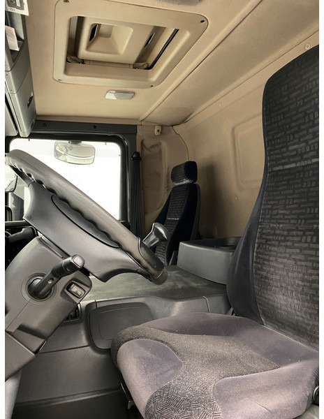 Грузовик с закрытым кузовом Scania P230: фото 9