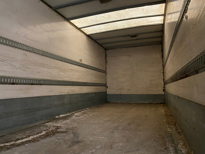 Scania P280 - Грузовик с закрытым кузовом: фото 5 Scania P280 - Грузовик с закрытым кузовом: фото 5