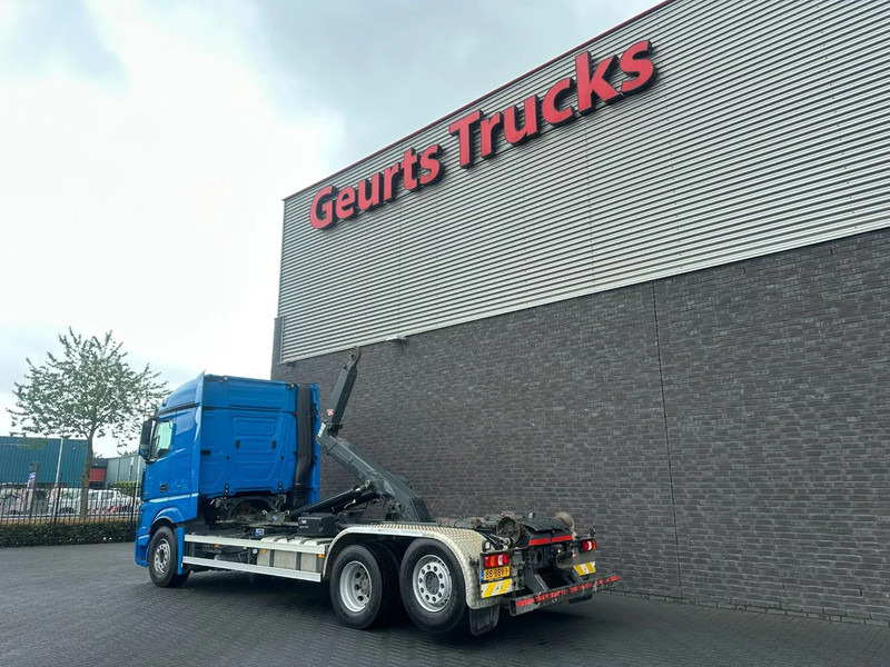 Mercedes-Benz Actros 2545 6X2 MET HIAB MULTILIFT XR21S61 HAAKARMSYSTEEM / ABROLLKIPPER / HOOKLIFT - Крюковой мультилифт: фото 3 Mercedes-Benz Actros 2545 6X2 MET HIAB MULTILIFT XR21S61 HAAKARMSYSTEEM / ABROLLKIPPER / HOOKLIFT - Крюковой мультилифт: фото 3