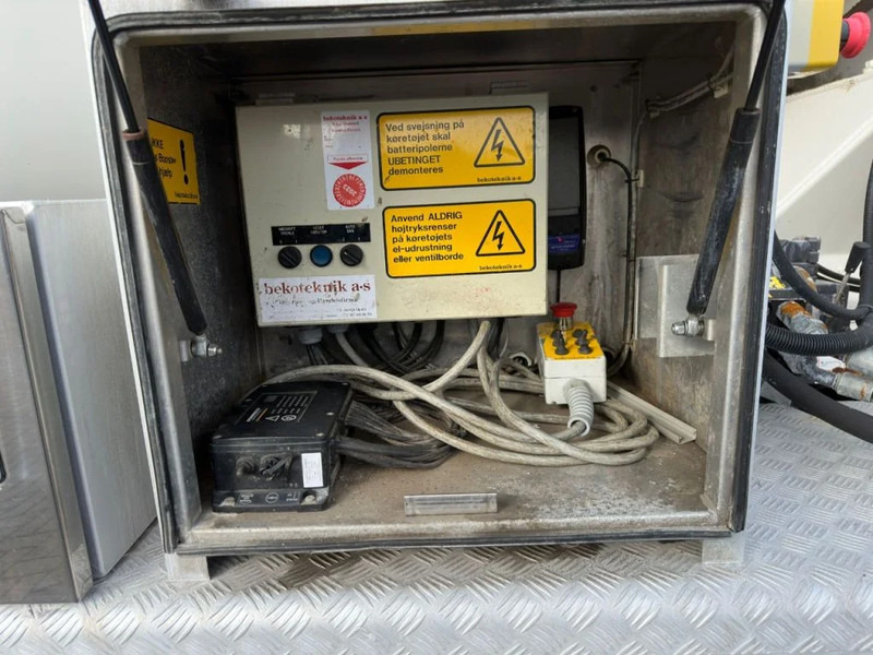 Автобетоносмеситель Volvo FM 410 8X4 + STETTER 9 M3 MIXER/MISCHER + THEAM 15 M TRANSPORTBAND/BELT: фото 17 Автобетоносмеситель Volvo FM 410 8X4 + STETTER 9 M3 MIXER/MISCHER + THEAM 15 M TRANSPORTBAND/BELT: фото 17