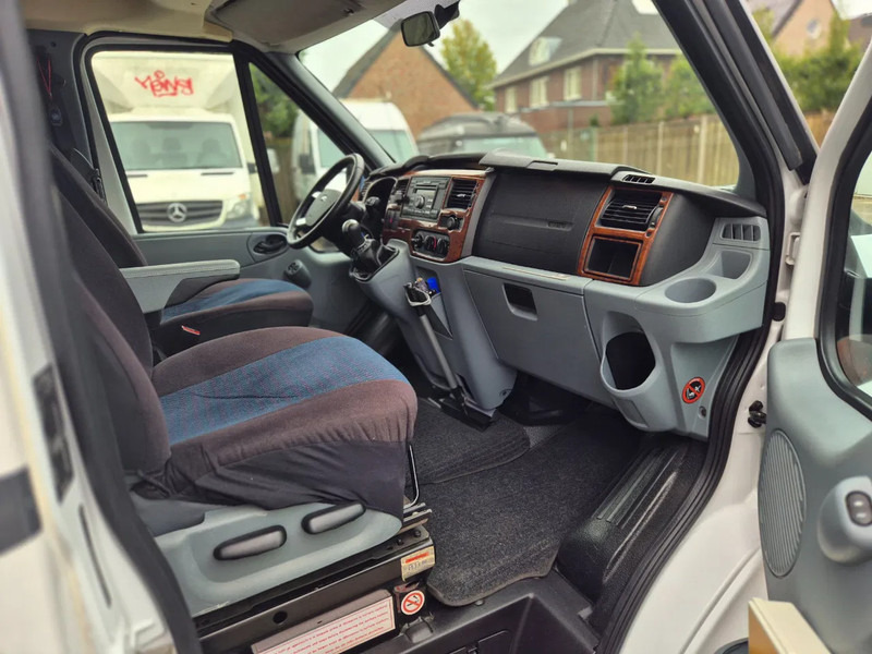 Camper ROLLER TEAM AUTOROLLER 595 P.. trekhaak,eerste eigenaar. - Полуинтегрированный автодом: фото 4 Camper ROLLER TEAM AUTOROLLER 595 P.. trekhaak,eerste eigenaar. - Полуинтегрированный автодом: фото 4