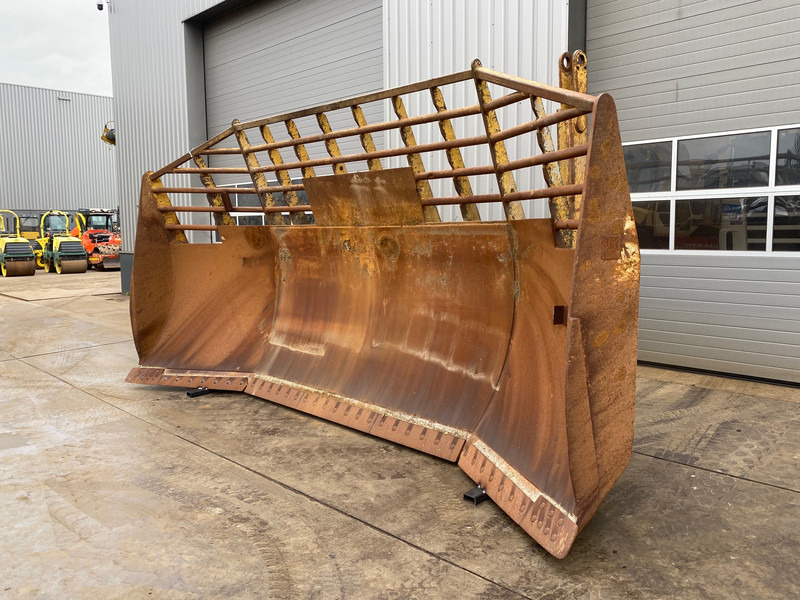 Caterpillar D9U Blade - Отвал: фото 1 Caterpillar D9U Blade - Отвал: фото 1