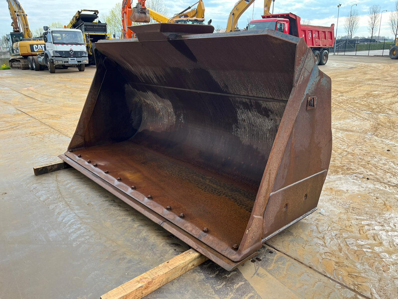 Doosan Bucket DL450 4600 l - Ковш: фото 1 Doosan Bucket DL450 4600 l - Ковш: фото 1