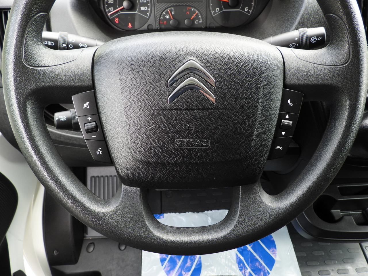 Фургон с закрытым кузовом CITROEN JUMPER BOX LIFT 8 PALLETS CRUISE CONTROL NAVIGATION AIR CONDITIONING 165HP: фото 32 Фургон с закрытым кузовом CITROEN JUMPER BOX LIFT 8 PALLETS CRUISE CONTROL NAVIGATION AIR CONDITIONING 165HP: фото 32