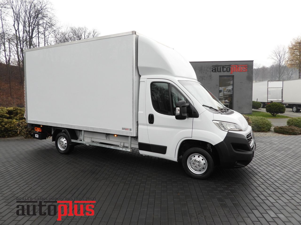 FIAT DUCATO BOX LIFT 8 PALLETS CRUISE CONTROL NAVIGATION LED LIGHTS AIR CONDITIONING 130HP - Фургон с закрытым кузовом: фото 1 FIAT DUCATO BOX LIFT 8 PALLETS CRUISE CONTROL NAVIGATION LED LIGHTS AIR CONDITIONING 130HP - Фургон с закрытым кузовом: фото 1