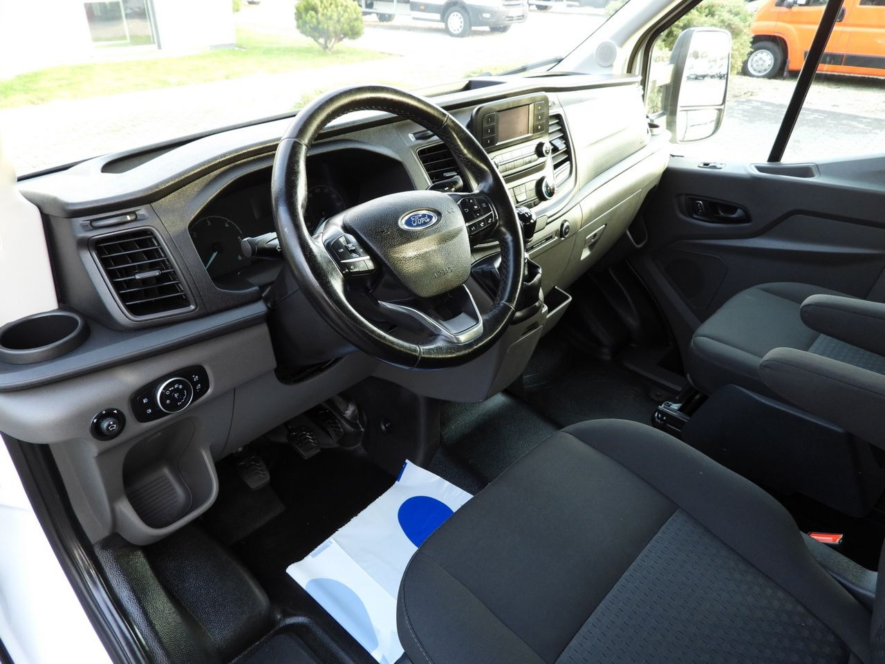 FORD TRANSIT 4x4 STAKE BODY DOUBLE CABIN DOKA 6 SEATS CRUISE CONTROL LED LIGHTS AIR CONDITIONING 170HP - Грузопассажирский фургон: фото 2 FORD TRANSIT 4x4 STAKE BODY DOUBLE CABIN DOKA 6 SEATS CRUISE CONTROL LED LIGHTS AIR CONDITIONING 170HP - Грузопассажирский фургон: фото 2