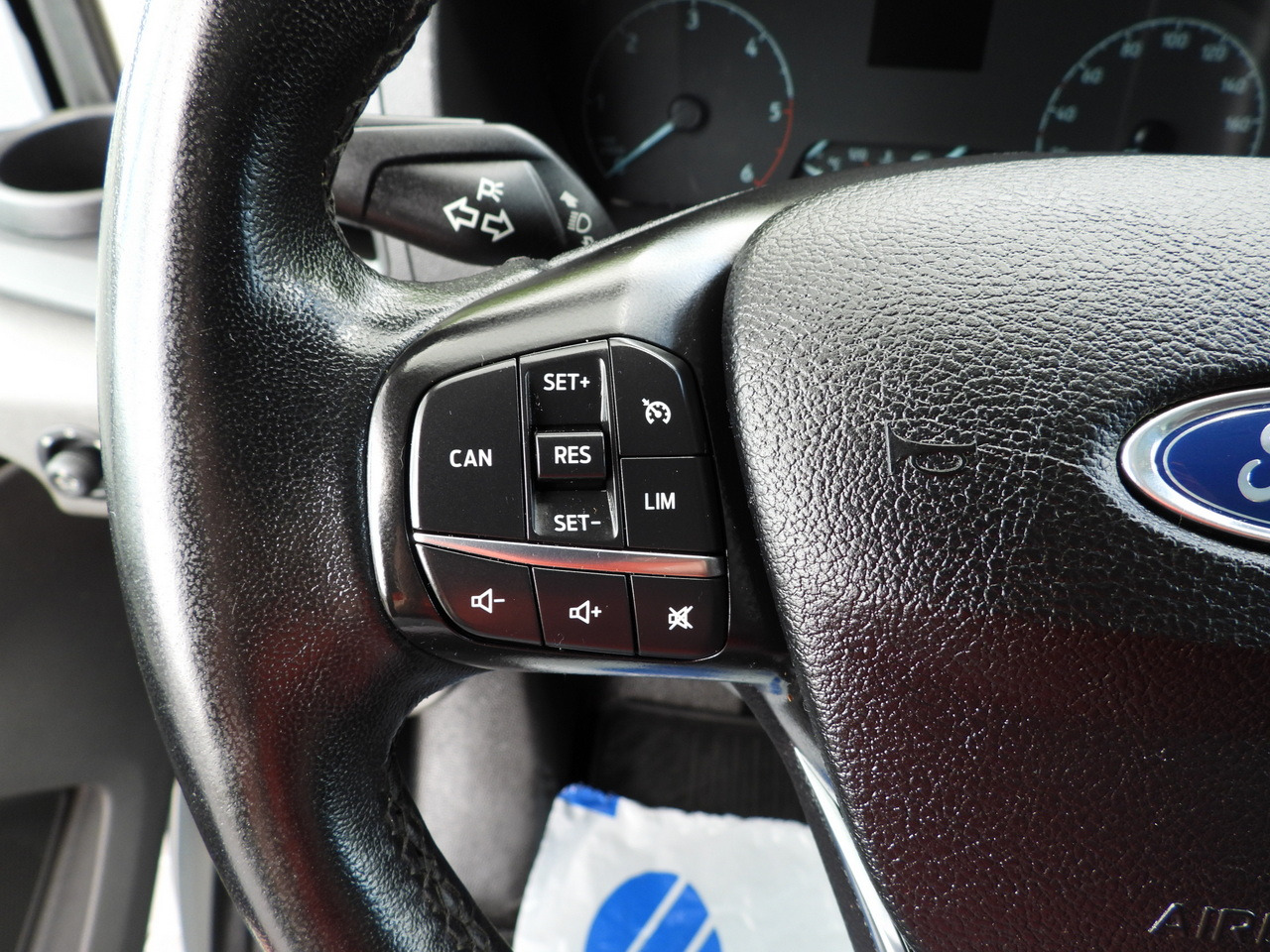 Фургон с закрытым кузовом FORD TRANSIT BOX LIFT 8 PALLETS CRUISE CONTROL LED LIGHTS AIR CONDITIONING 130HP: фото 40 Фургон с закрытым кузовом FORD TRANSIT BOX LIFT 8 PALLETS CRUISE CONTROL LED LIGHTS AIR CONDITIONING 130HP: фото 40