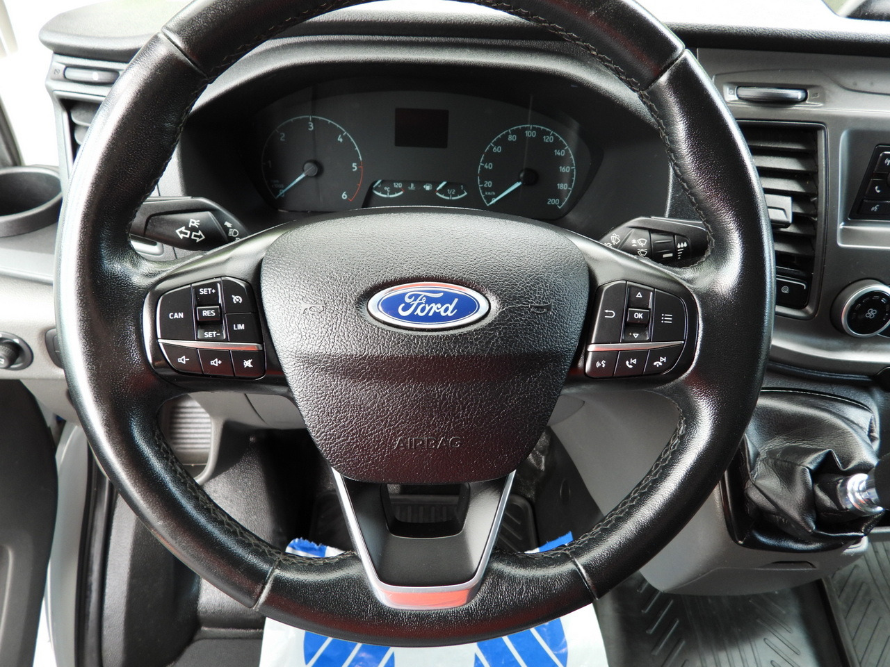 Фургон с закрытым кузовом FORD TRANSIT BOX LIFT 8 PALLETS CRUISE CONTROL LED LIGHTS AIR CONDITIONING 130HP: фото 39 Фургон с закрытым кузовом FORD TRANSIT BOX LIFT 8 PALLETS CRUISE CONTROL LED LIGHTS AIR CONDITIONING 130HP: фото 39