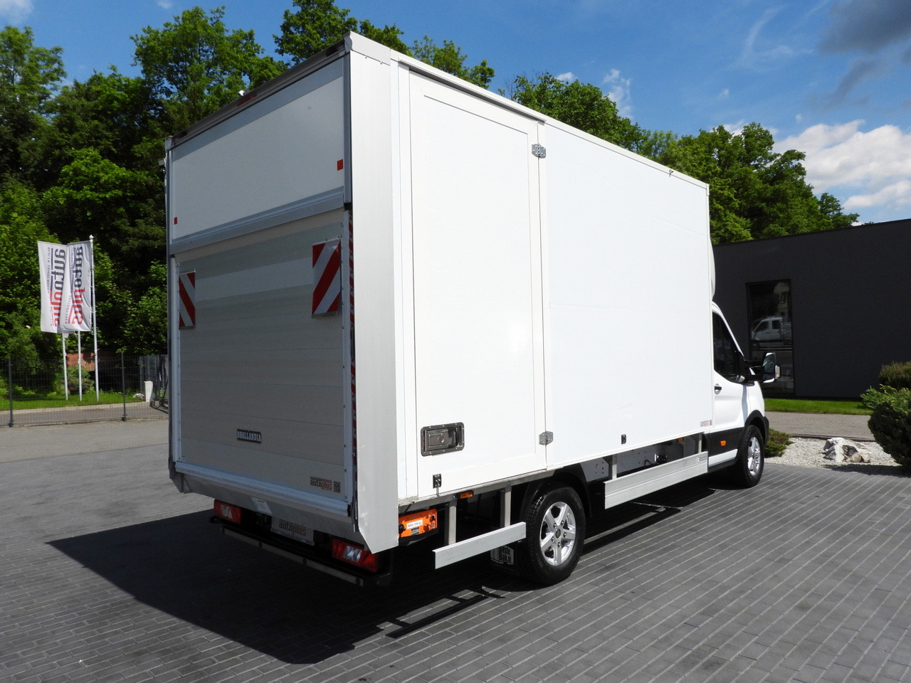 Фургон с закрытым кузовом FORD TRANSIT BOX LIFT 8 PALLETS CRUISE CONTROL LED LIGHTS AIR CONDITIONING 130HP: фото 14 Фургон с закрытым кузовом FORD TRANSIT BOX LIFT 8 PALLETS CRUISE CONTROL LED LIGHTS AIR CONDITIONING 130HP: фото 14
