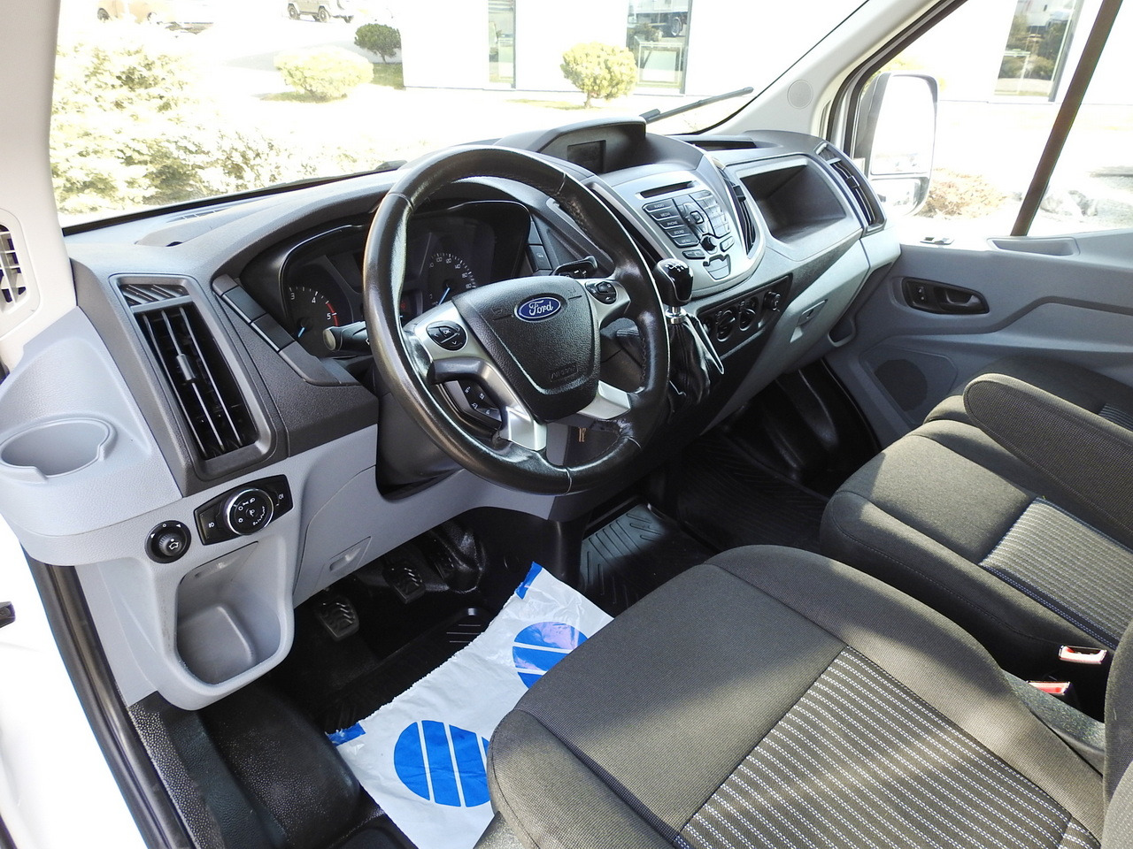 FORD TRANSIT BOX LIFT 8 PALLETS CRUISE CONTROL LED LIGHTS TWIN WHEELS AIR CONDITIONING 170HP - Фургон с закрытым кузовом: фото 2 FORD TRANSIT BOX LIFT 8 PALLETS CRUISE CONTROL LED LIGHTS TWIN WHEELS AIR CONDITIONING 170HP - Фургон с закрытым кузовом: фото 2