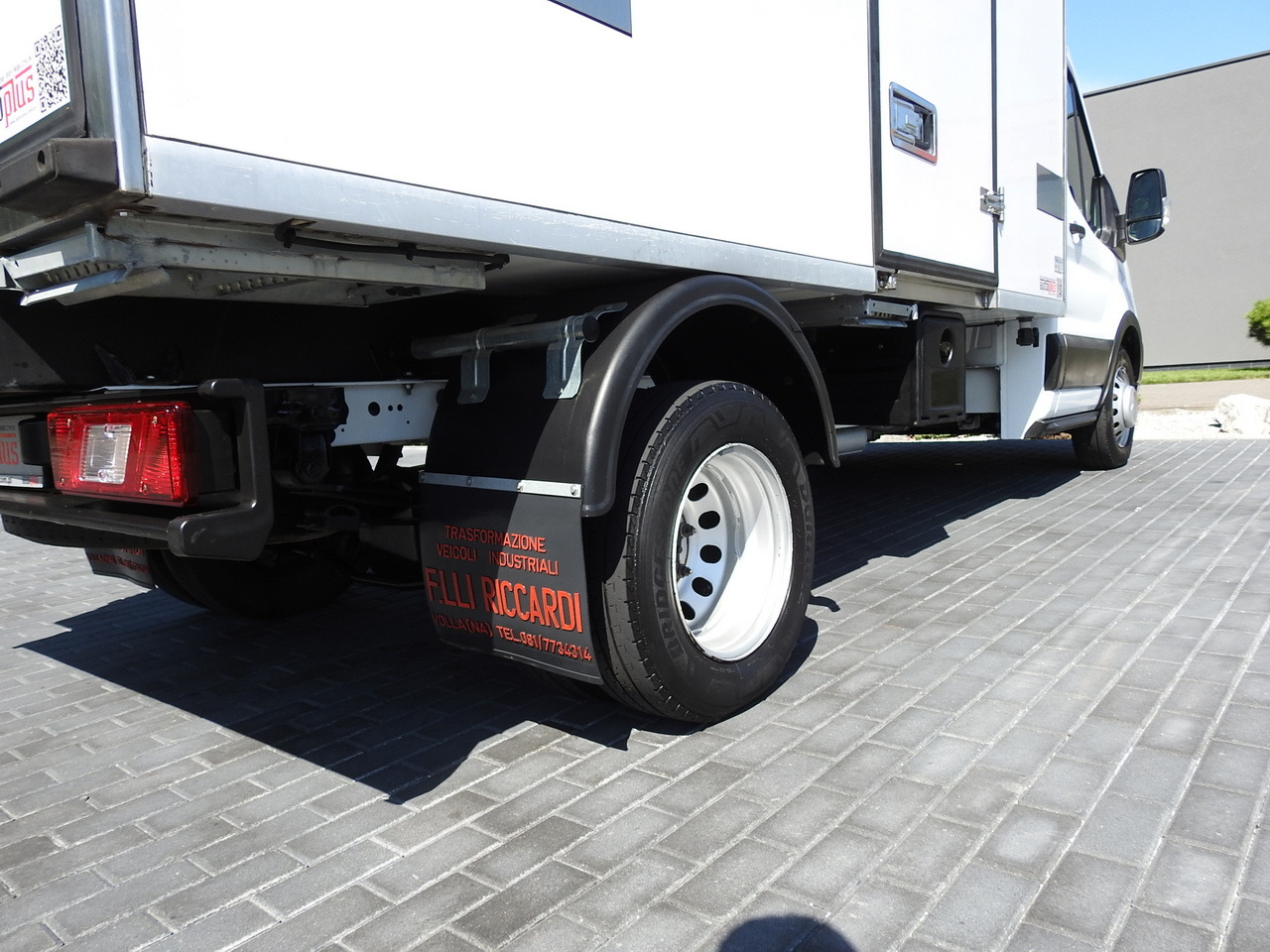 Фургон-рефрижератор FORD TRANSIT REGRIGERATOR BOX 0*C POWER SUPPLY 230V CRUISE CONTROL AIR CONDITIONING TWIN WHEELS 170HP: фото 16 Фургон-рефрижератор FORD TRANSIT REGRIGERATOR BOX 0*C POWER SUPPLY 230V CRUISE CONTROL AIR CONDITIONING TWIN WHEELS 170HP: фото 16